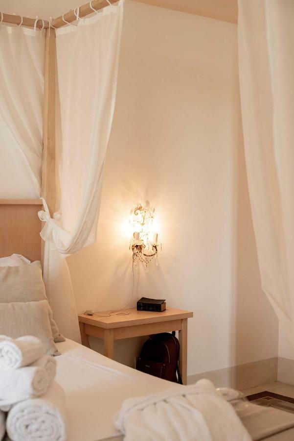 Relais Masseria Villa Cenci Cisternino Bagian luar foto